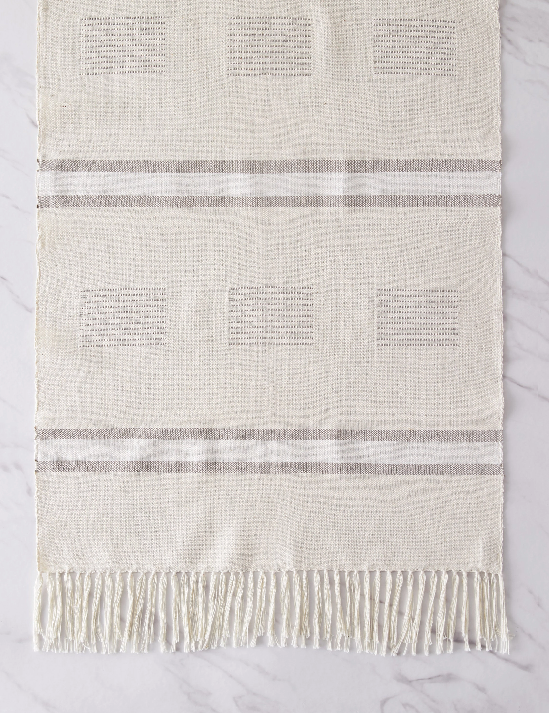 Dash Runner by Minna. Neutral