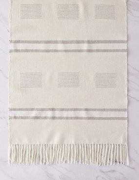 Dash Runner by Minna. Neutral