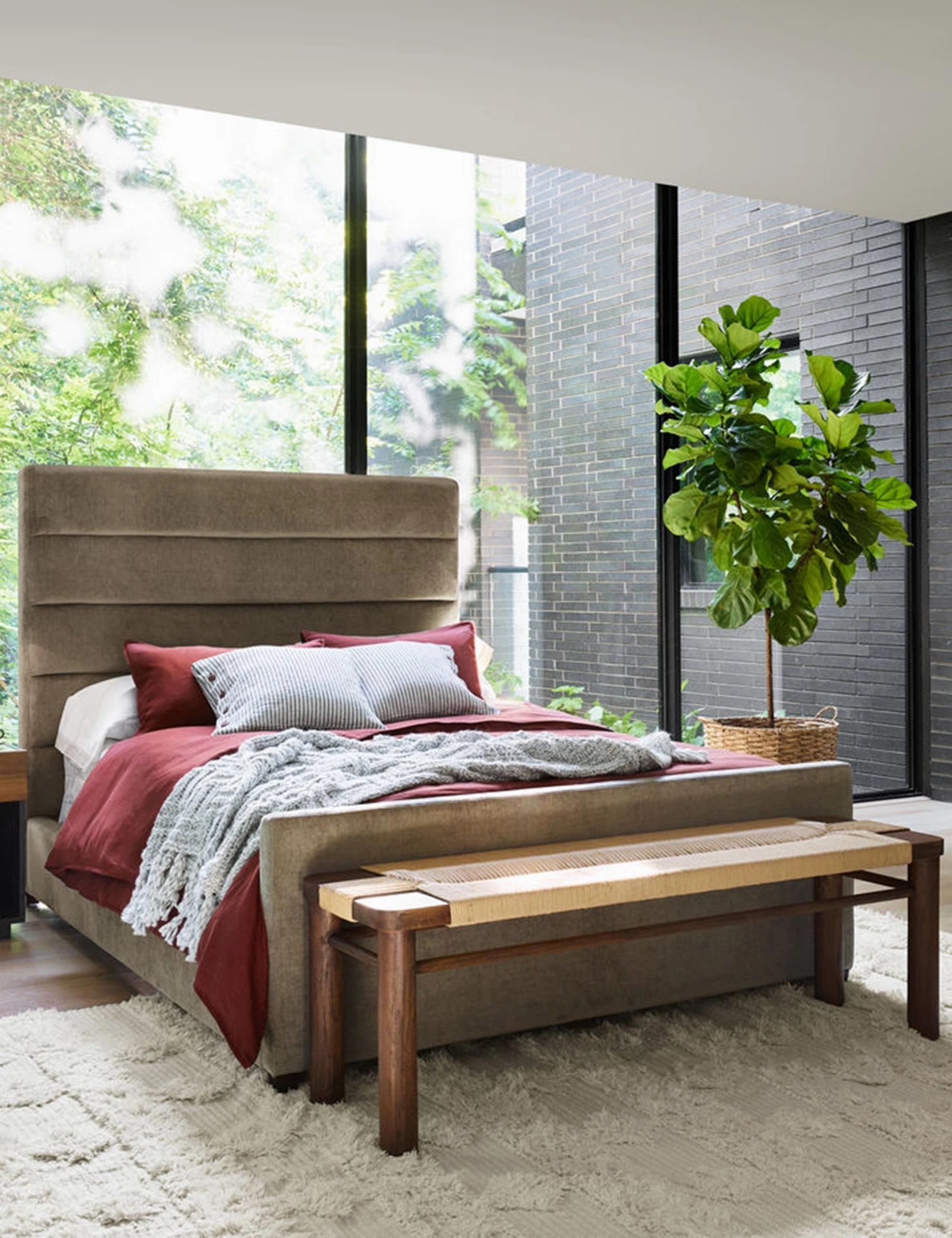 Delicia Platform Bed