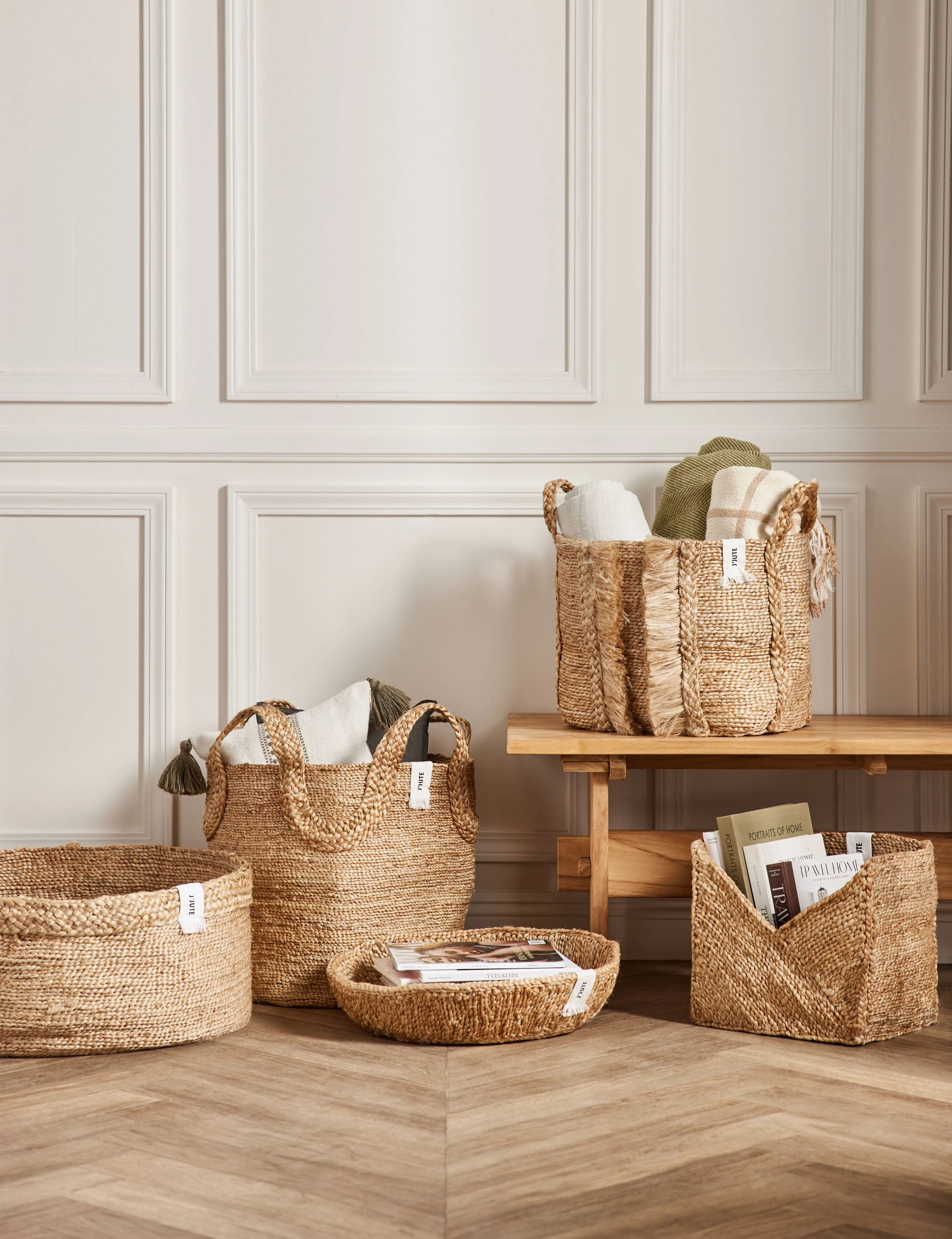 Ecole Basket. Tall by J'Jute -  -