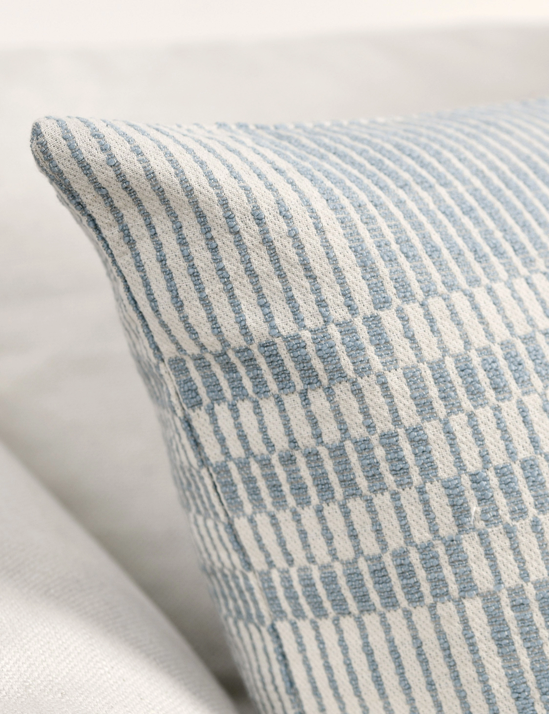 Ellis Pillow