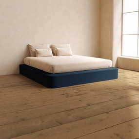King Upholstered Platform Bed | Mizu Weave in Sumi