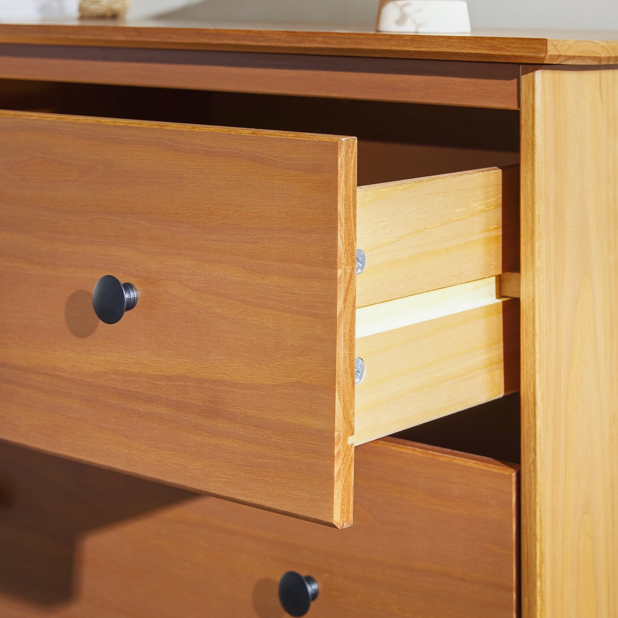 Middlebrook Bullrushes 6-Drawer Solid Wood Dresser