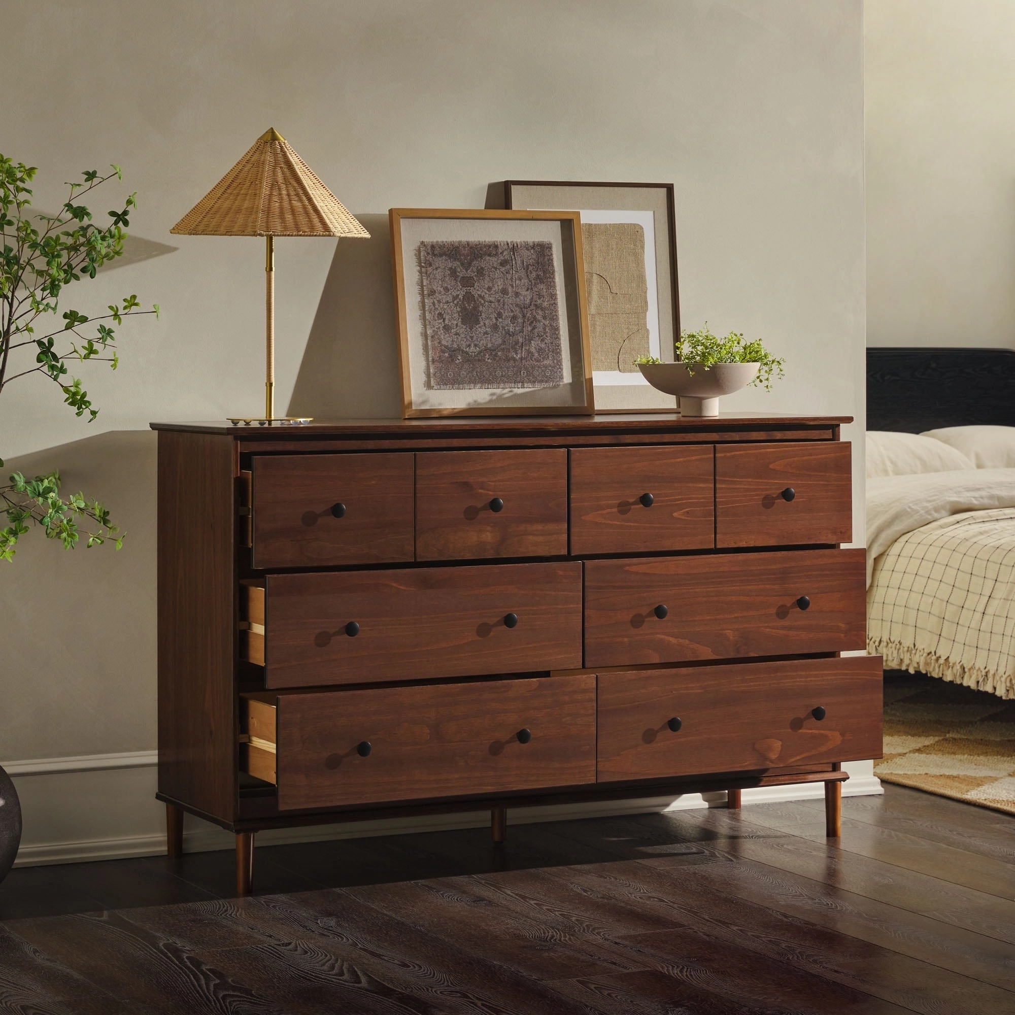 Middlebrook Bullrushes 6-Drawer Solid Wood Dresser