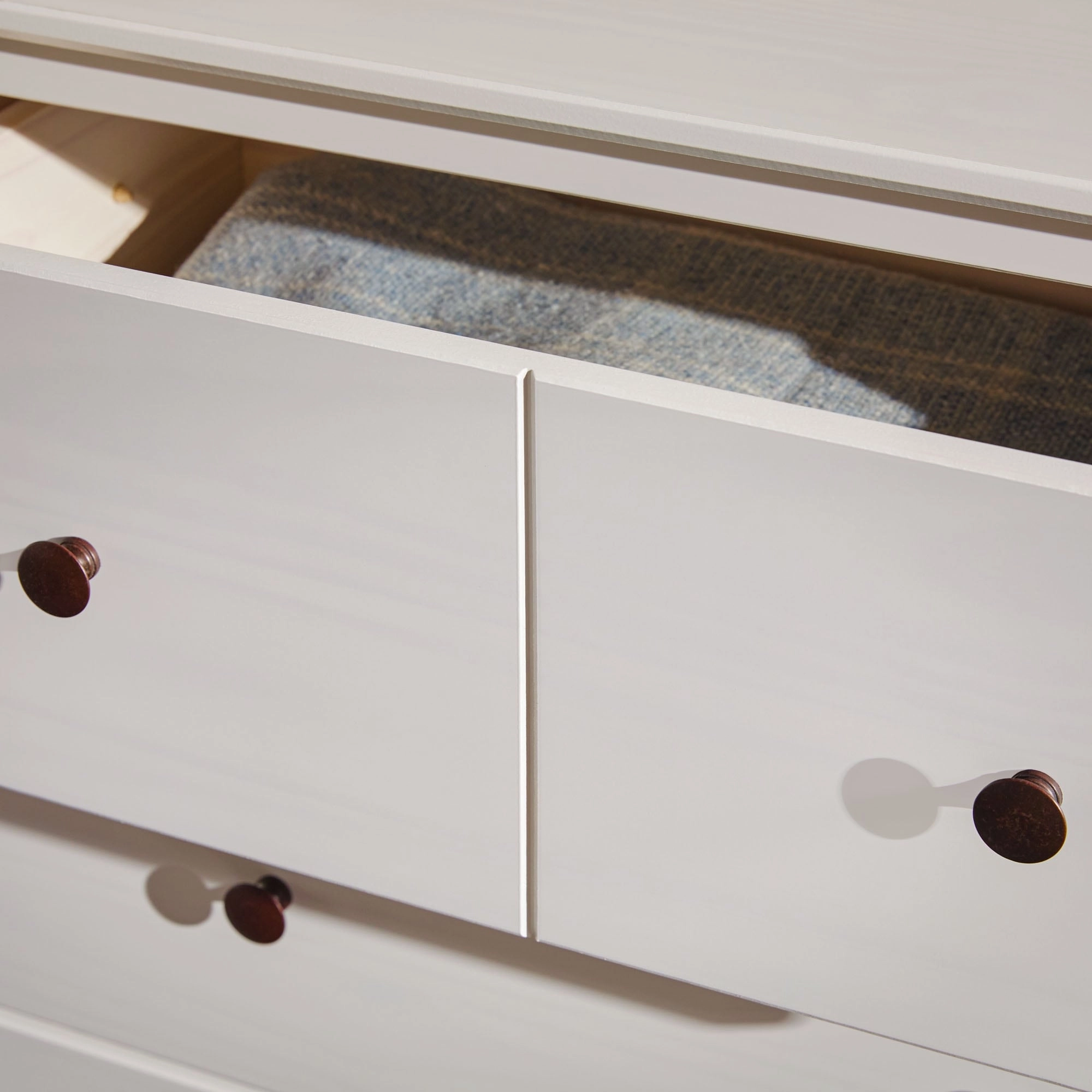 Middlebrook Bullrushes 6-Drawer Solid Wood Dresser