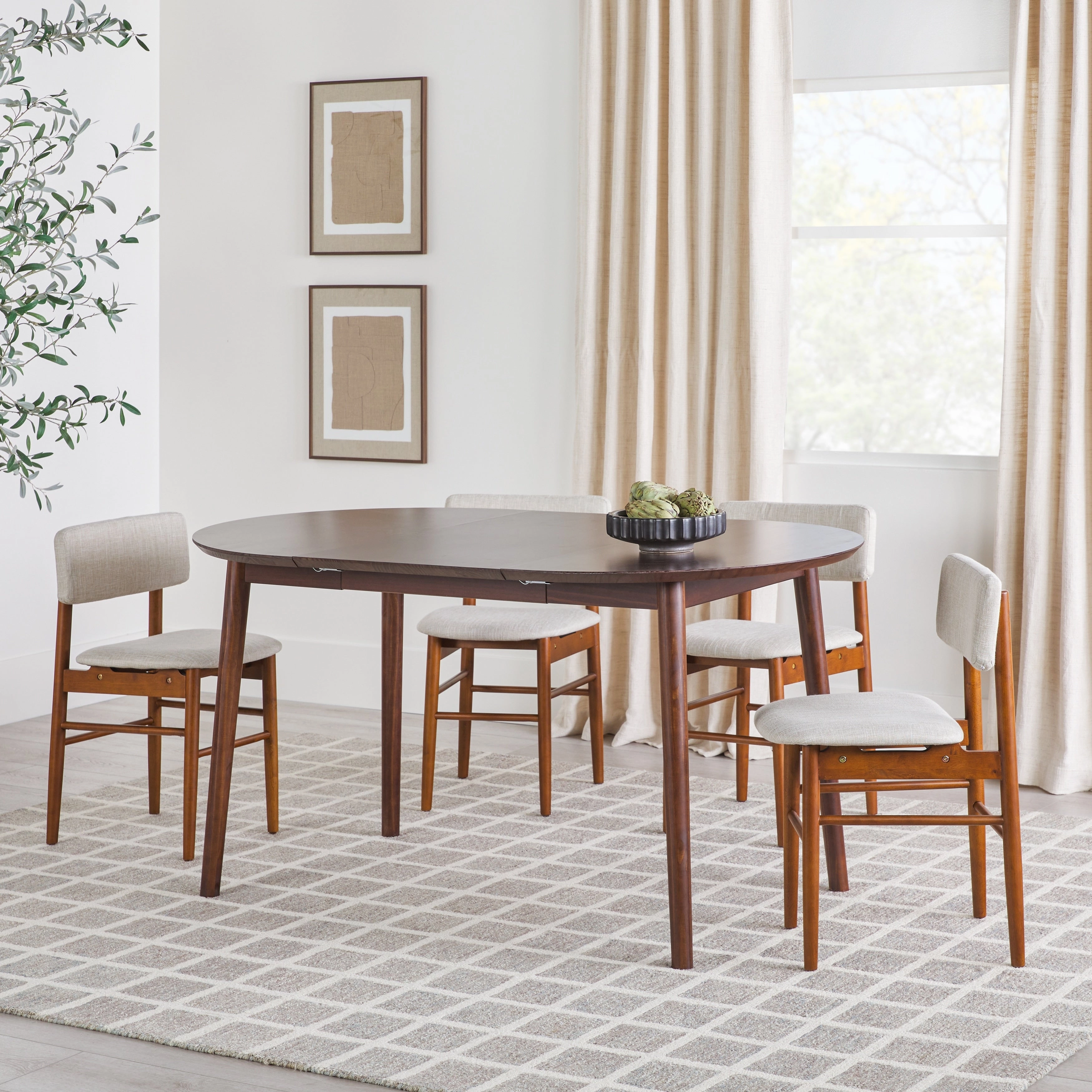 Middlebrook Designs Damsel Solid Wood Oval Extension Dining Table