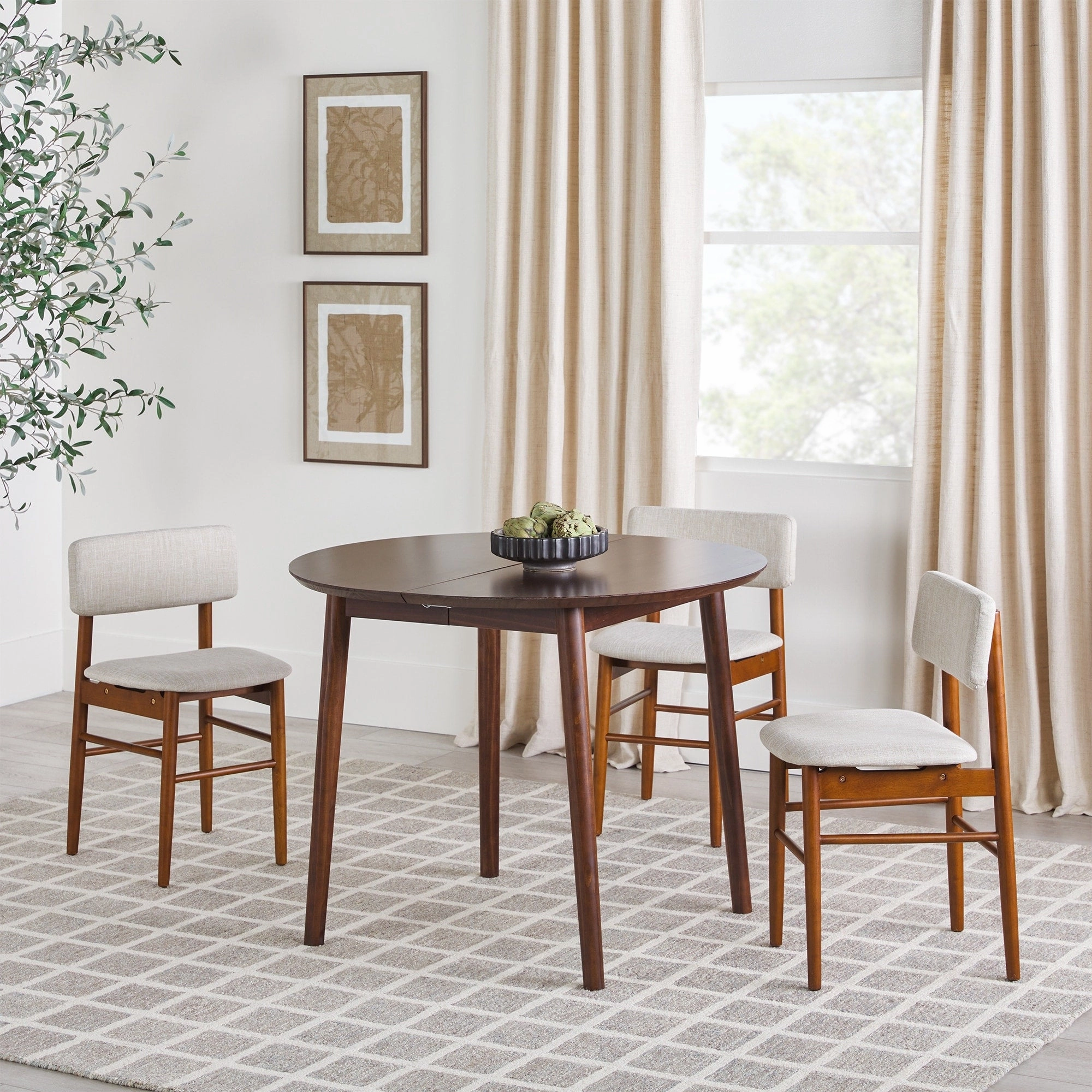 Middlebrook Designs Damsel Solid Wood Oval Extension Dining Table