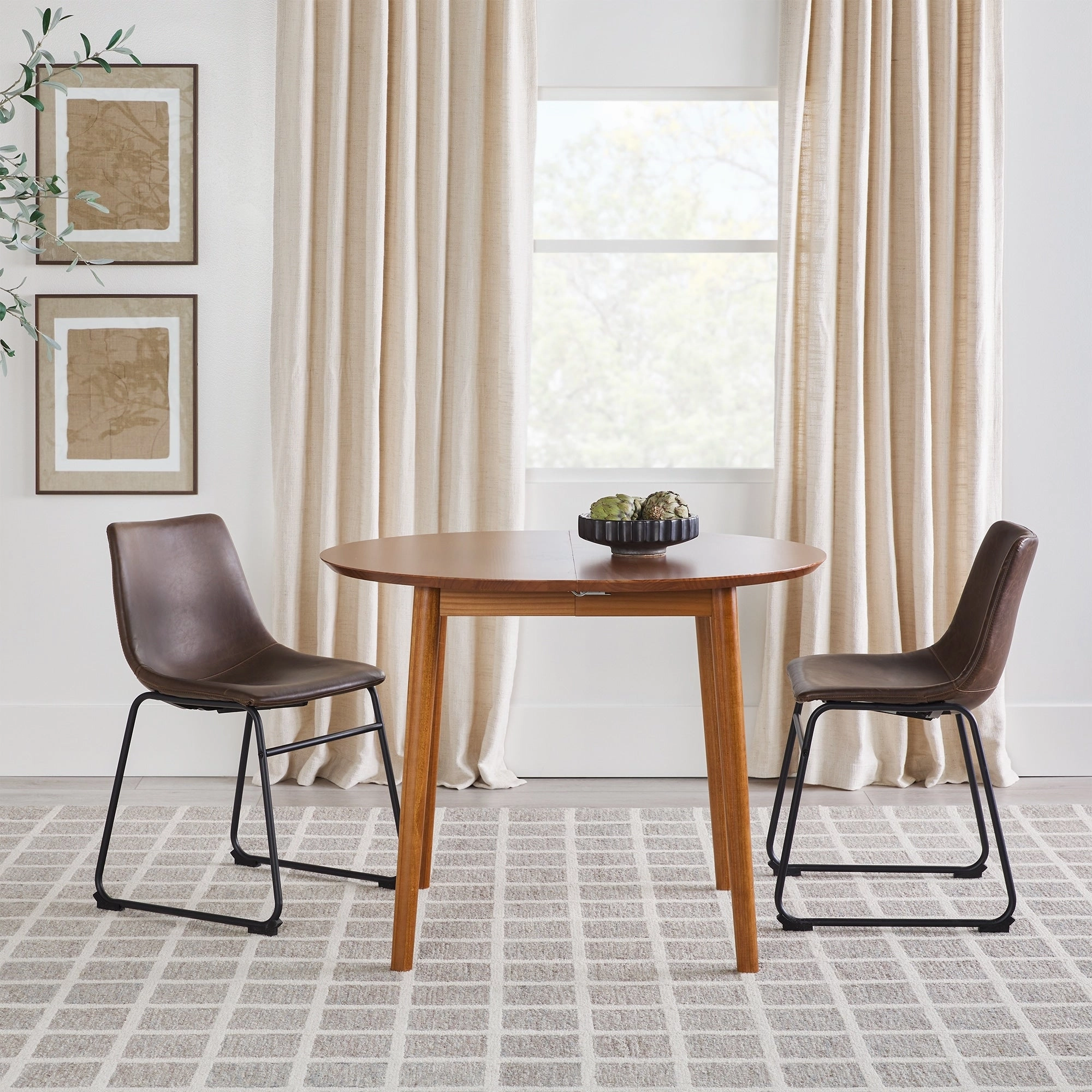 Middlebrook Designs Damsel Solid Wood Oval Extension Dining Table