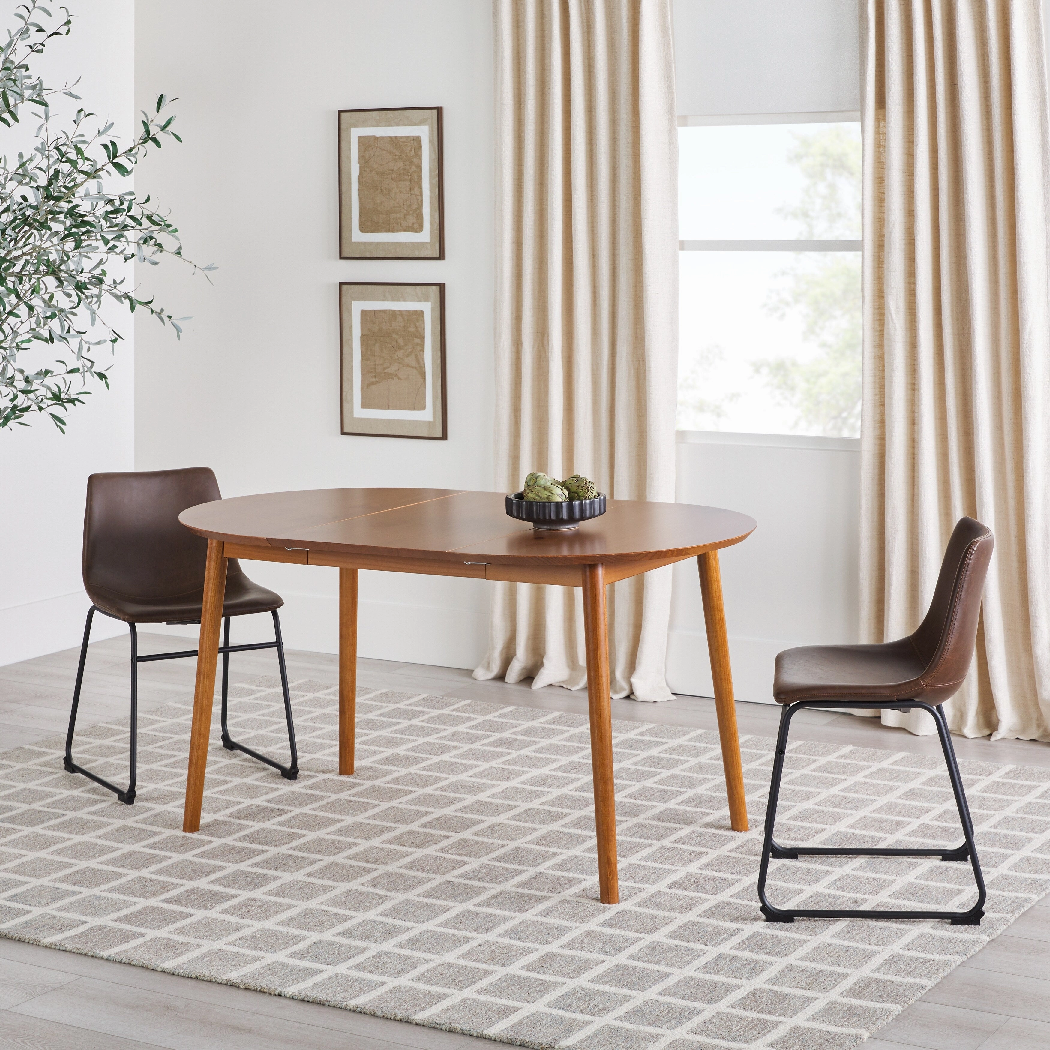Middlebrook Designs Damsel Solid Wood Oval Extension Dining Table