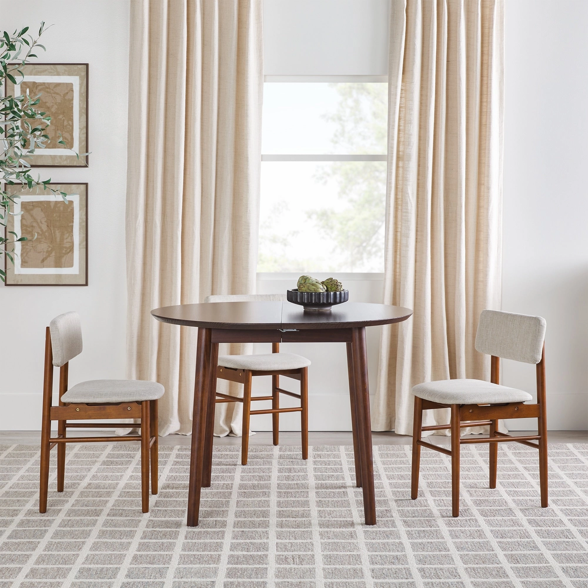 Middlebrook Designs Damsel Solid Wood Oval Extension Dining Table
