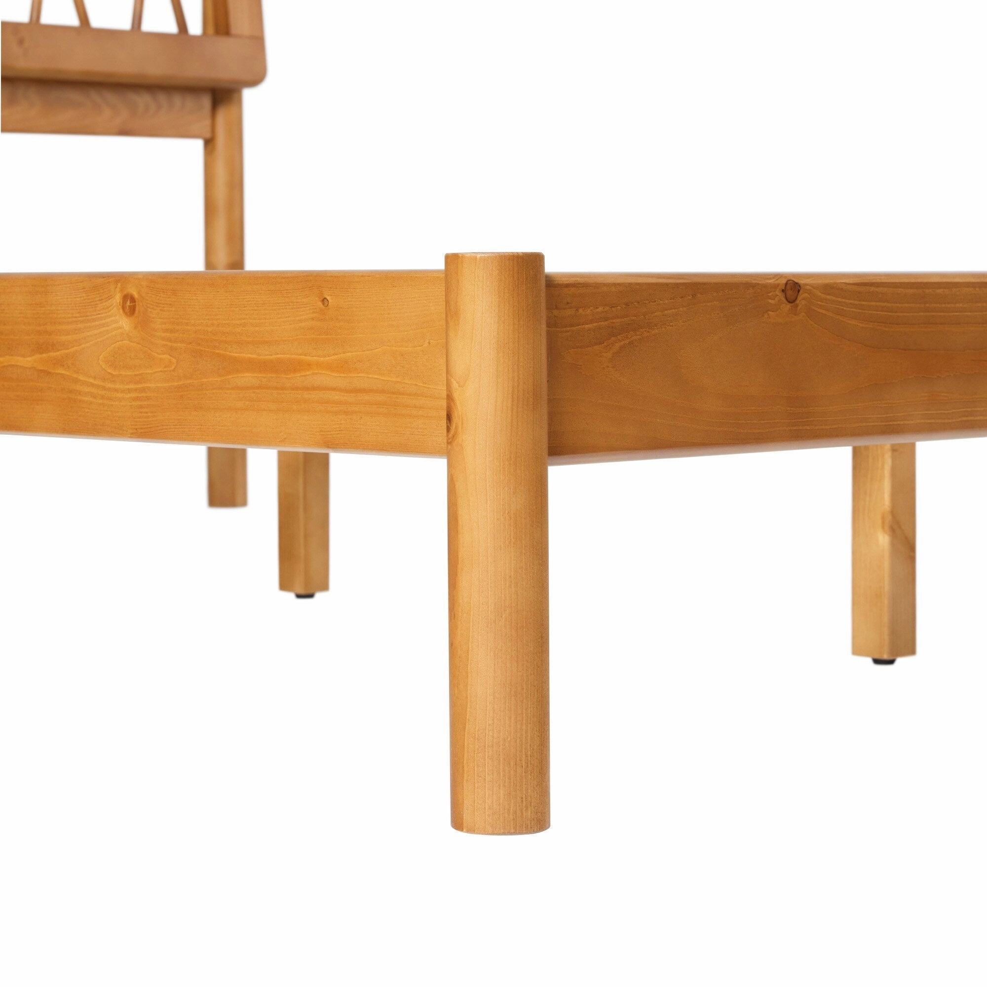 Middlebrook Designs X Spindle Solid Wood Full Bed