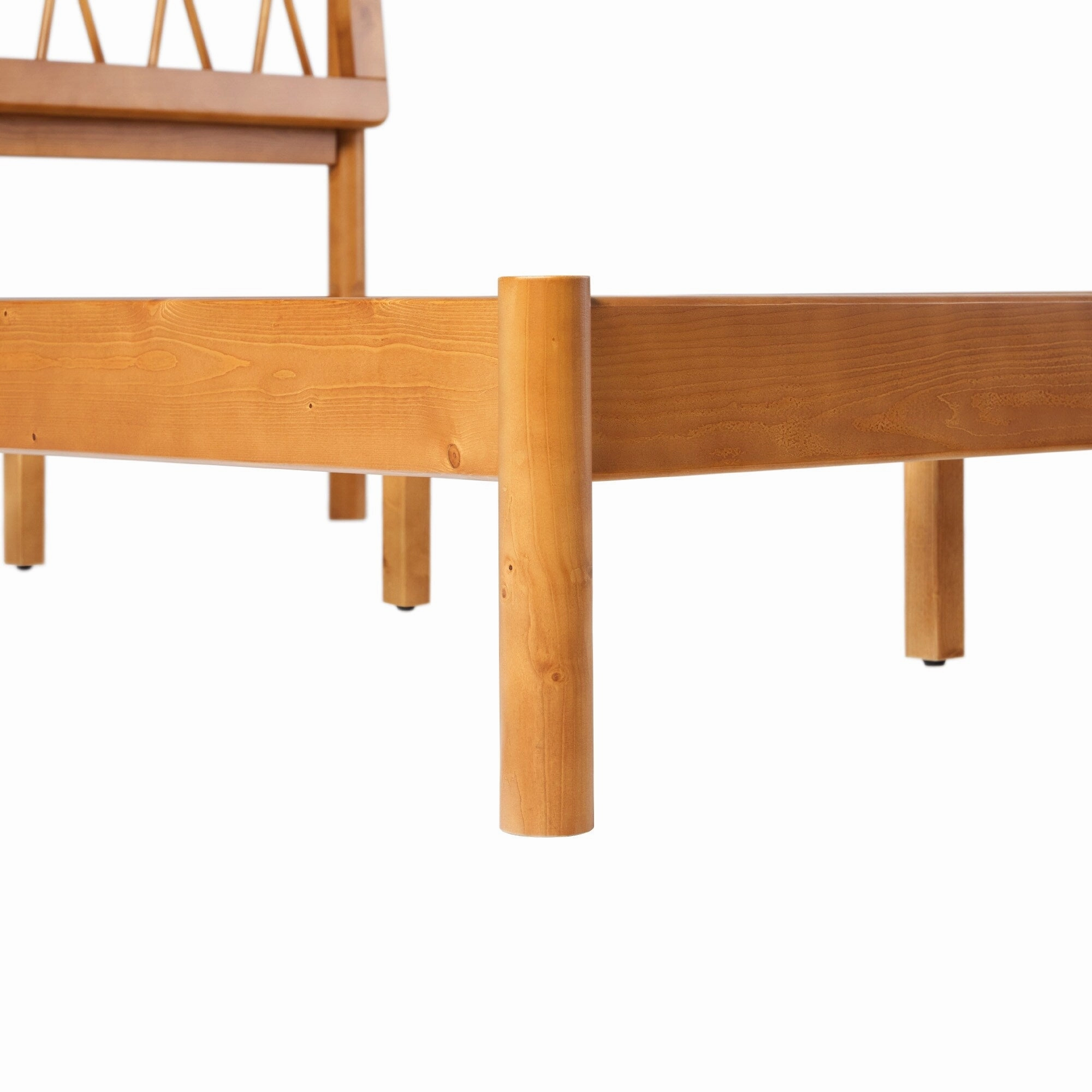 Middlebrook Designs X Spindle Solid Wood Queen Bed