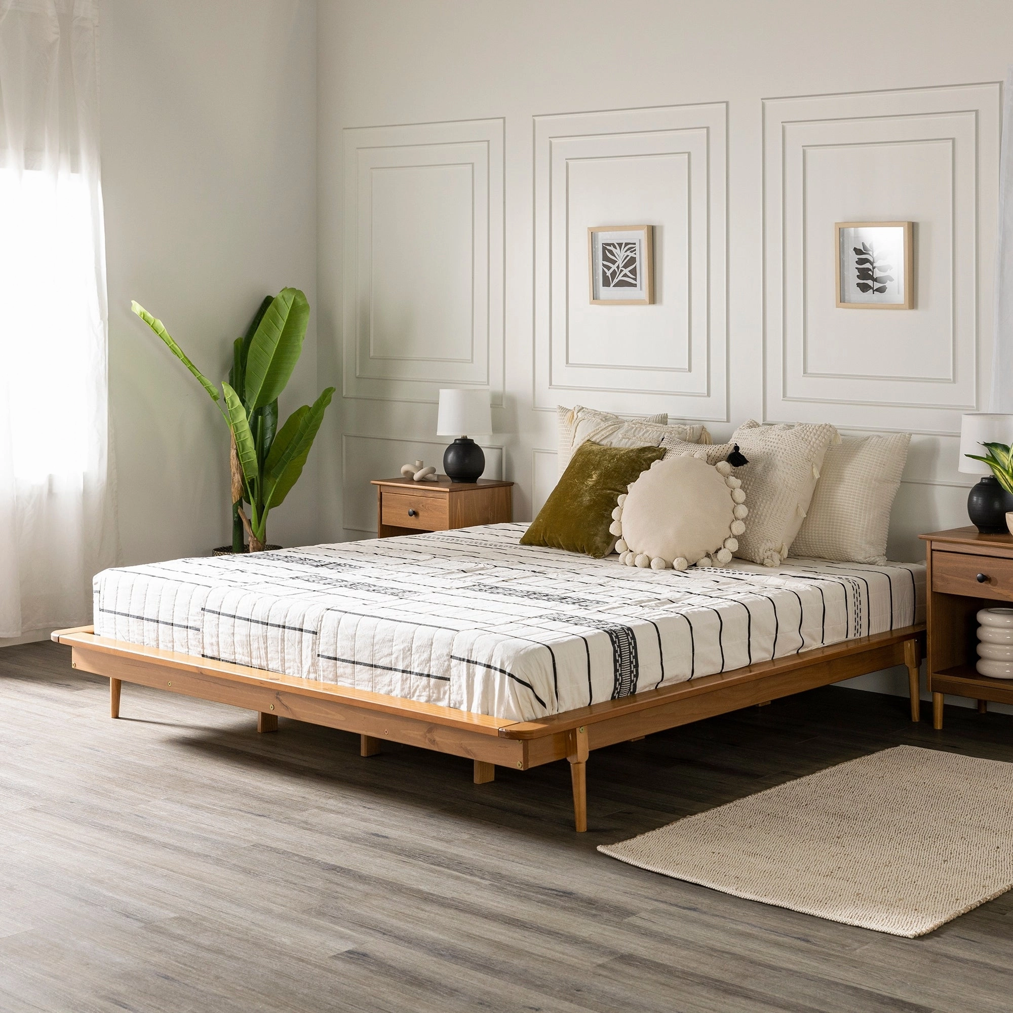 Middlebrook King-size Solid Wood Platform Bed
