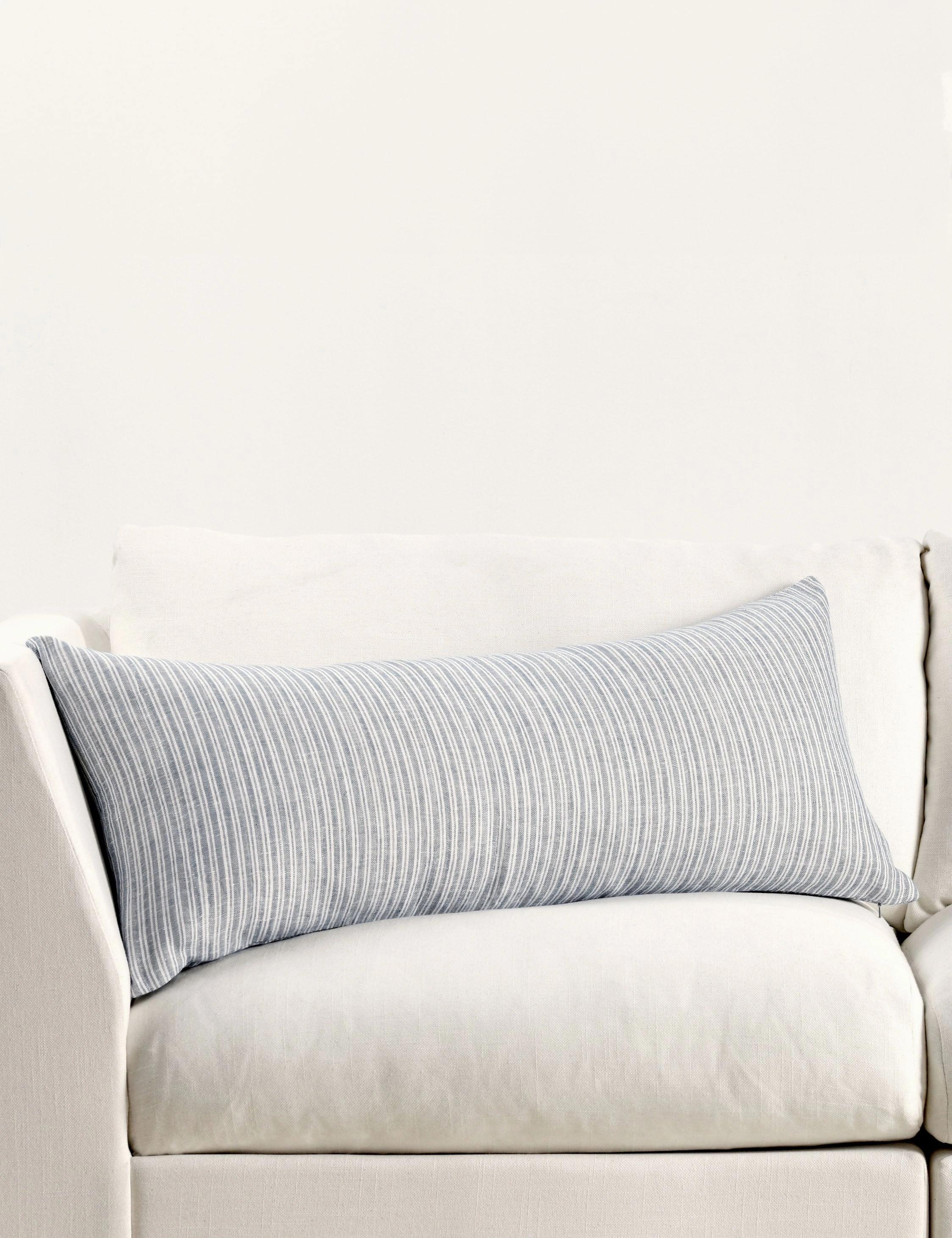 Nevya Pillow