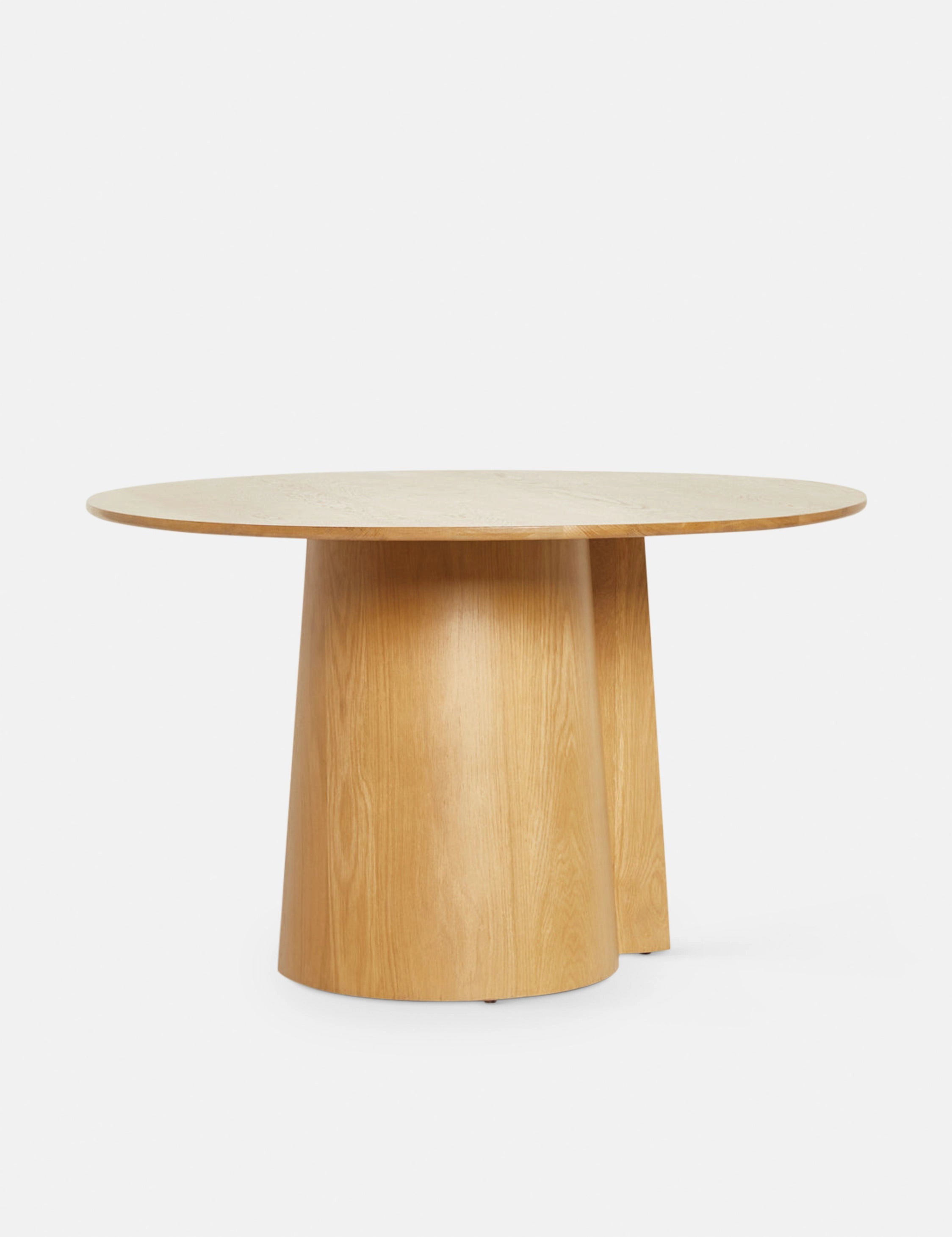 Pau Round Dining Table